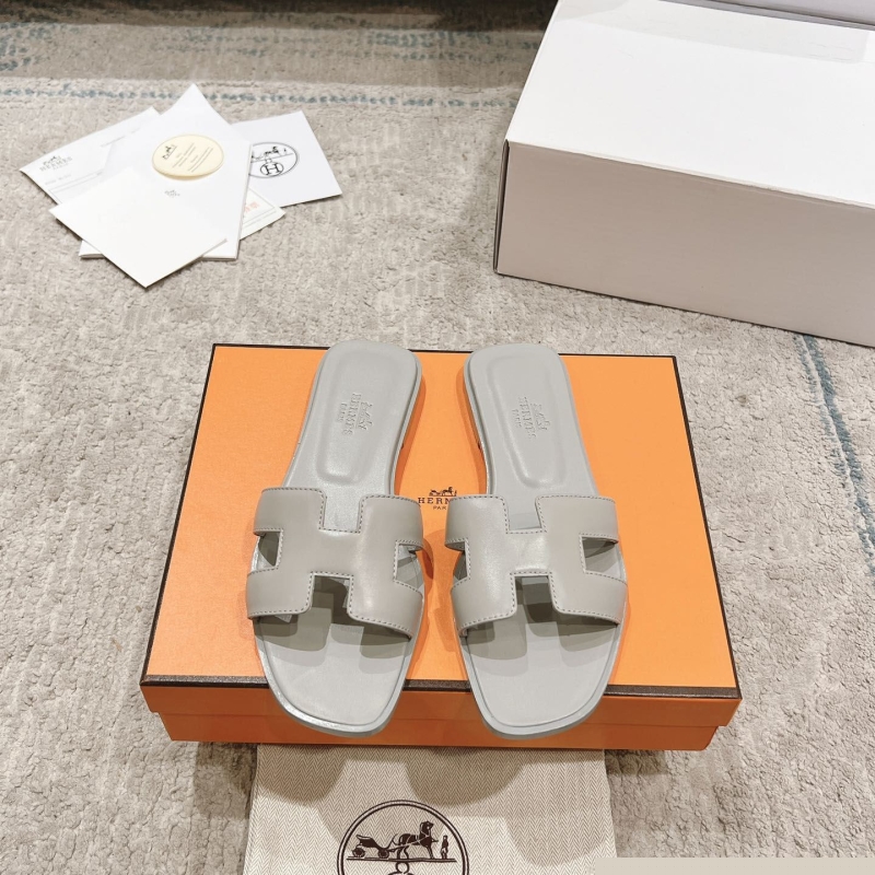 H**mes slippers